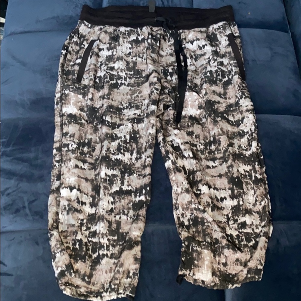 🛑SOLD🛑 - Capri Pants